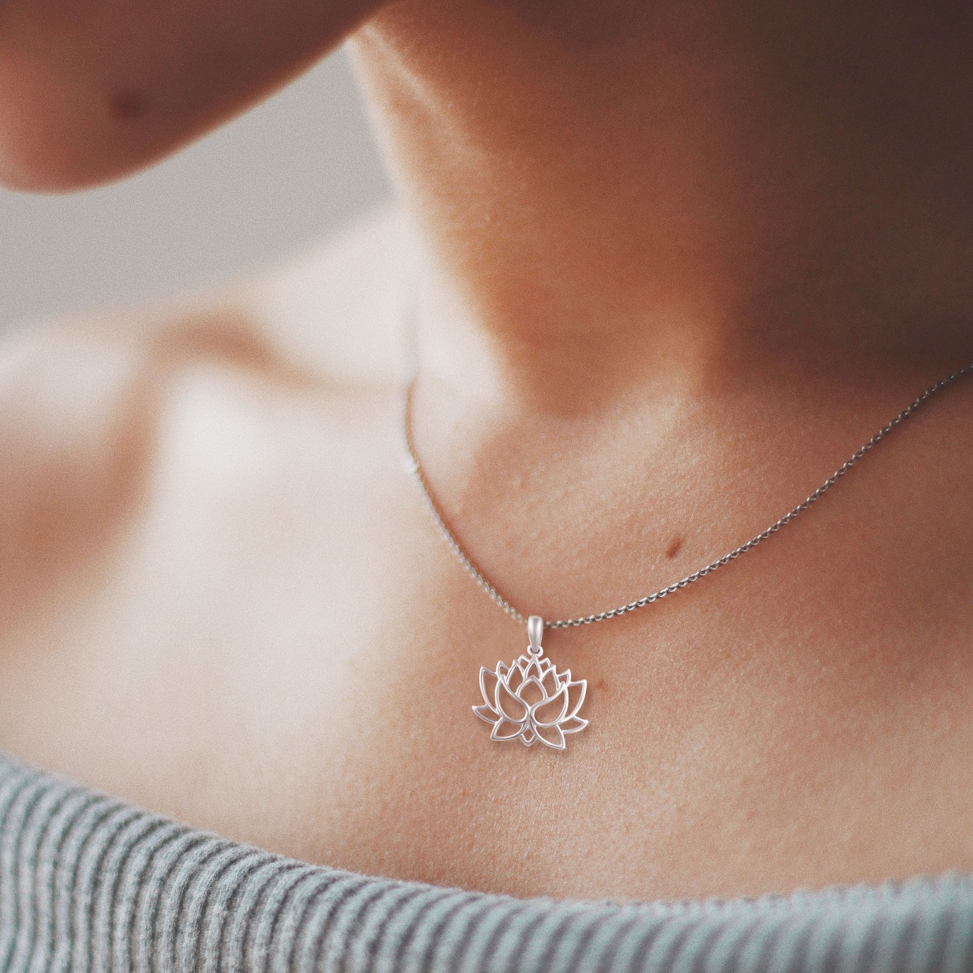 Necklace / Pendants