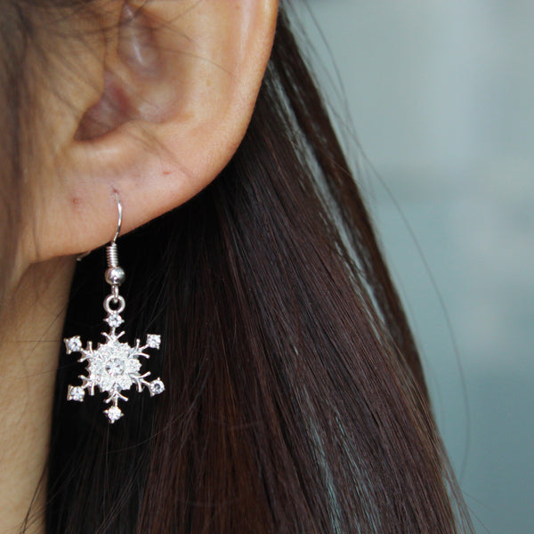 Snowflake Pendant and Earring Set with Silver Plating