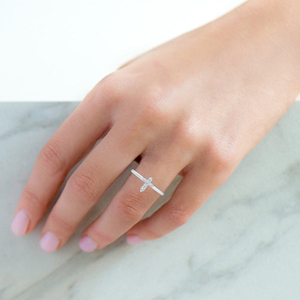 Cross Cluster Ring in 925 Sterling Silver - Prime and Pure